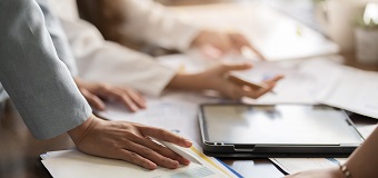 Secure business engagement and ROI during HR procurement